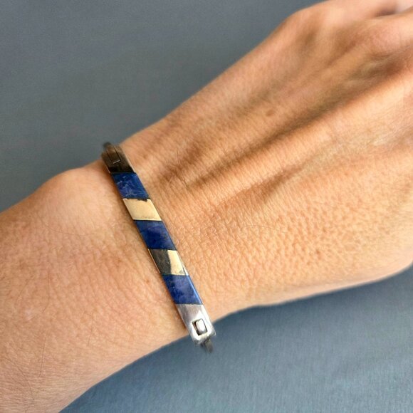 Vintage Peruvian Silver 950 Bracelet Hoop with Inlayed Lapis Lazuli. - Picture 4 of 10